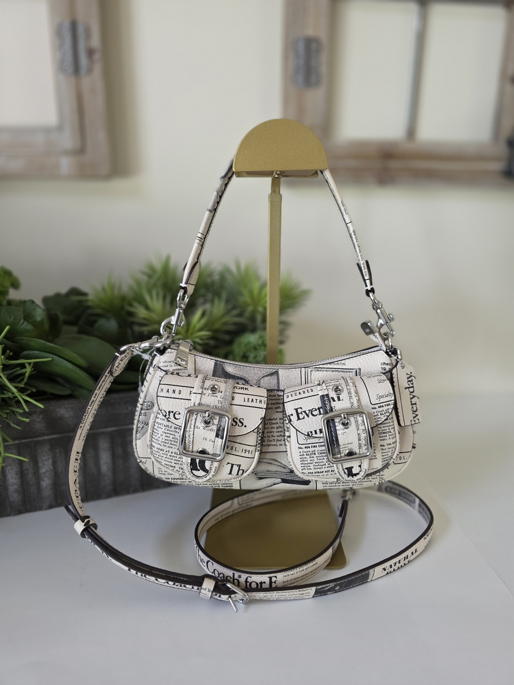 Coach Ashton Shoulder Crossbody Bag Newsprint NWT white Black Leather - Picture 2 of 14